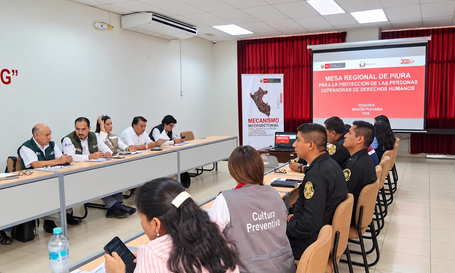 Piura: Mininter impulsa acciones preventivas para fortalecer la protección de personas defensoras de derechos humanos. Fotografía publicada por Ministerio del Interior en su sala de prensa de gob.pe.